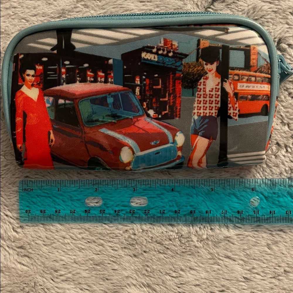 Vintage Themed Stylish Multicolor Makeup Bag - Picture 3 of 4